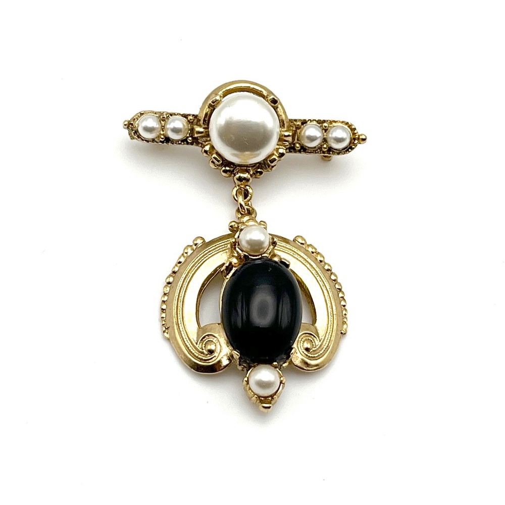 Victorian-style Fashion Brooch